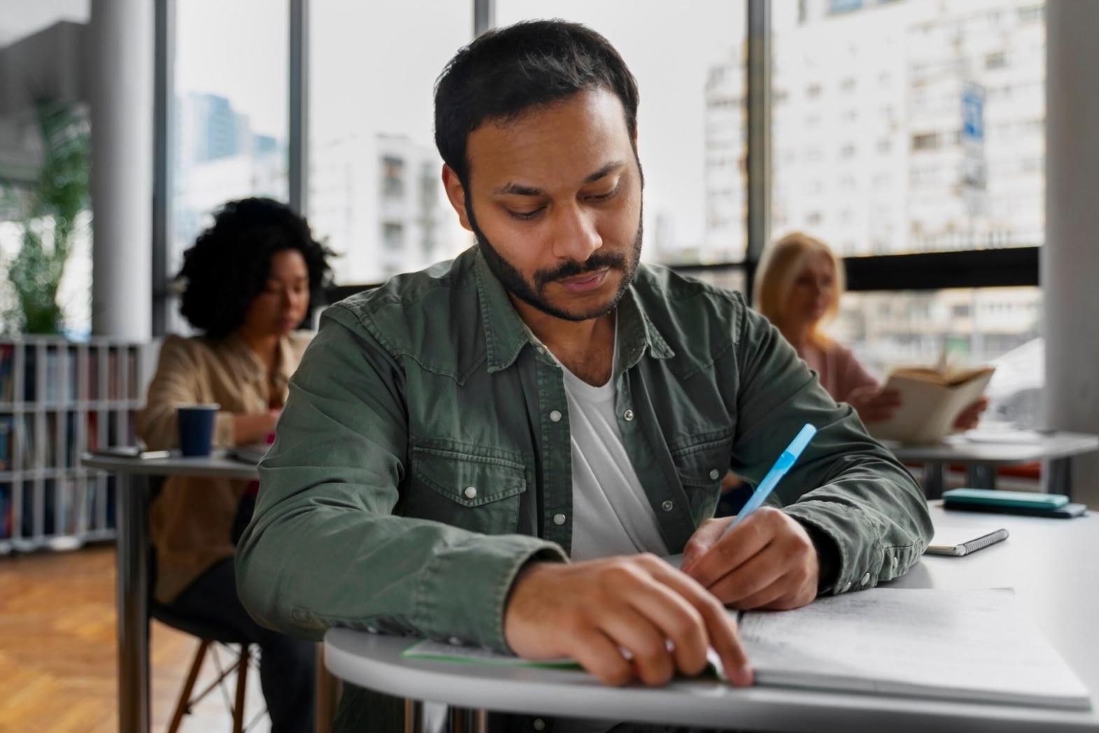 Visualisasi dashboard analisis finansial dengan grafik performa