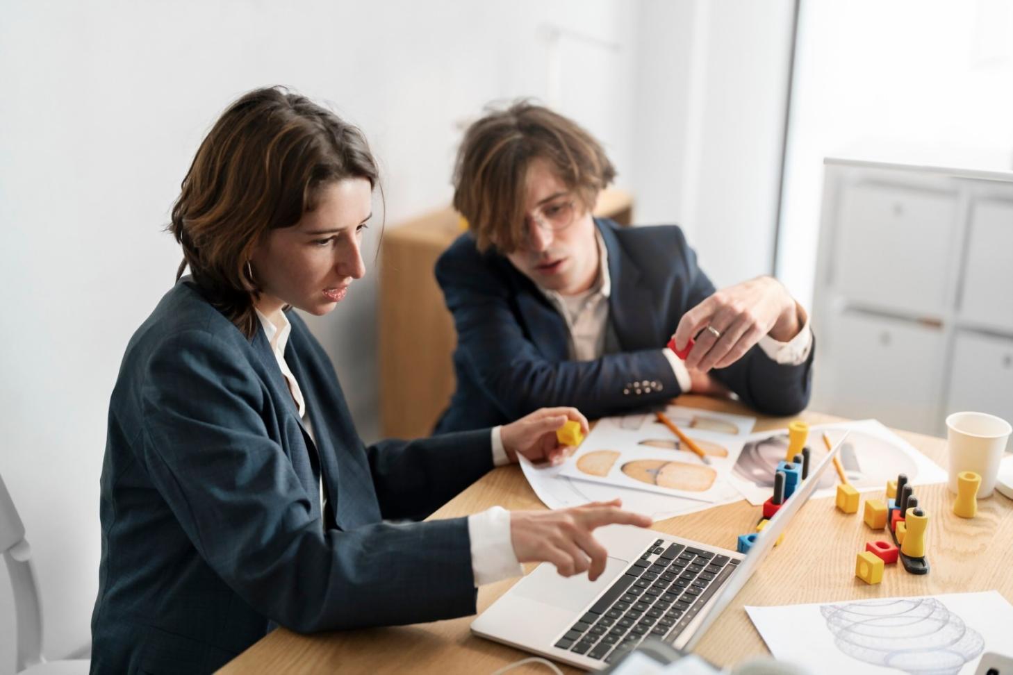 Analisis mendalam laporan keuangan dengan pendekatan kontekstual